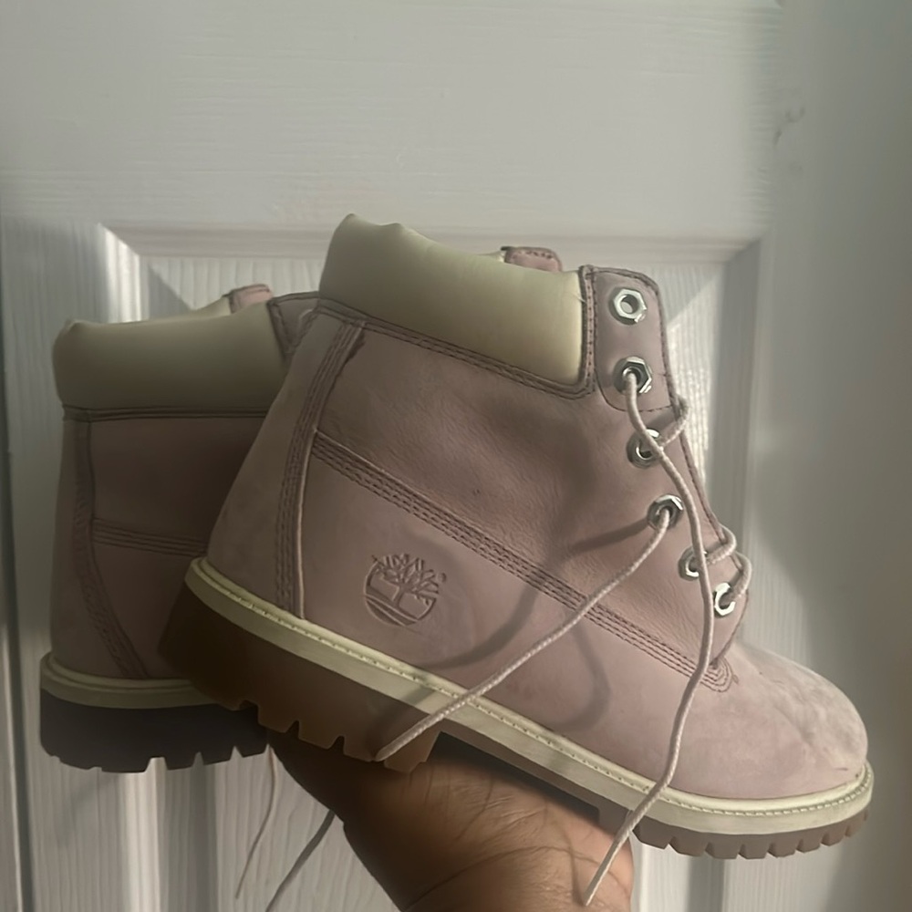 I am selling light pink timberlands